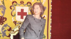 La Reina celebra su cumpleaños menos feliz