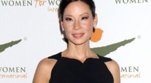Lucy Liu nombrada Campeona de la Paz 2012