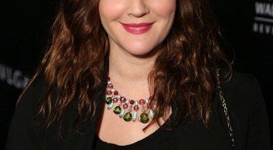 Drew Barrymore tendrá su propia línea de cosméticos