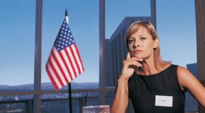 El sector femenino se revela contra el cierre de ONU Mujeres en España