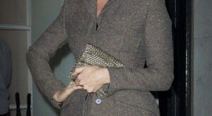 Stella McCartney recibe la Orden del Imperio Británico