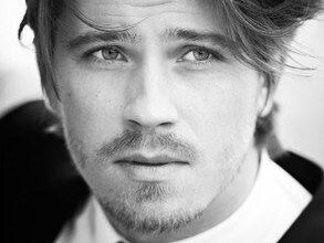 Garrett Hedlund es el nuevo rostro de YSL perfumes