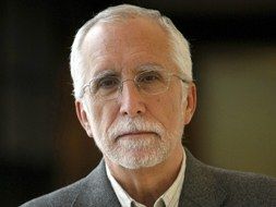 Luis Mateo Díez, ganador de la segunda edición del Premio Umbral