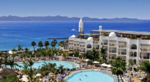 Beatriz Alonso, ganadora del concurso Hotel Yaiza de Lanzarote