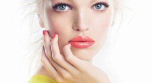 Daphne Groeneveld es la nueva imagen de Dior Addict