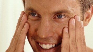 Un nuevo roll-on ideal para cuidar los ojos de tu chico