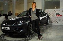 Beachcouture viste al Mazda RX-8 en El Ego de Pasarela Cibeles