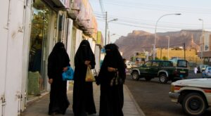 60 niñas detenidas en Arabia Saudí por acudir a una fiesta en la que había niños