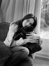 Tommy Hilfiger y Carla Bruni se asocian contra el cáncer