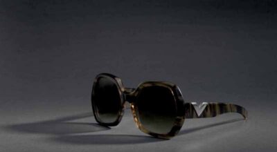 Valentino reinterpreta su logo en clave contemporánea