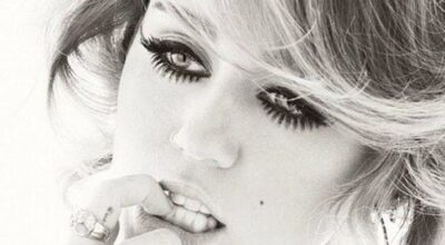 Miley Cyrus nos enseña sus kilométricas pestañas