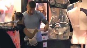 Varios futbolistas de «La Roja» pillados comprando lencería en Washington