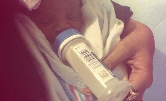 Rihanna presume de sobrina en las redes
