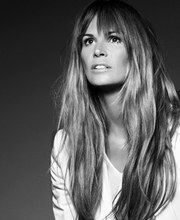 Elle Macpherson: nueva imagen de Revlon