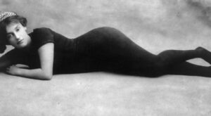 Annette Kellerman, defensora del bañador ajustado y arrestada por ello en 1907