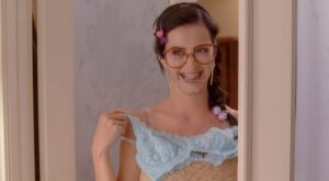 El arte del maquillaje: los momentos más desesperantes cuando no sabes maquillarte