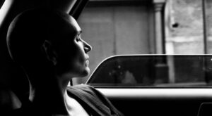 Un fotógrafo retrata la lucha contra el cáncer de mama de su mujer