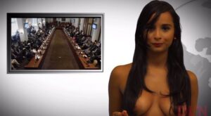 «Desnudando la noticia»: la moda sexista de desnudar a las mujeres en un informativo