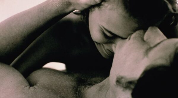 ¿Te imaginas tener un orgasmo de 15 minutos? Un lubricante de marihuana lo hace posible