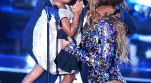 Beyoncé acalla los rumores de separación con su marido en los VMAs