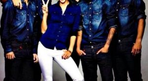 Una campaña de moda une a Alessandra Ambrosio y varios jugadores del Barça