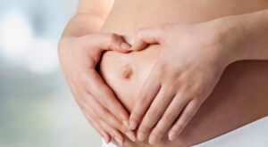 Una futura mamá asiste a la boda de su hermana… ¡de parto!