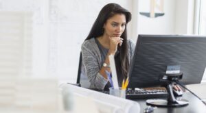 El Ayuntamiento de Madrid despide a una alta funcionaria por tener un hijo