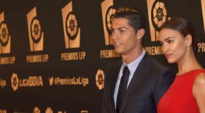 Los famosos derrochan glamour en los premios de la LFP