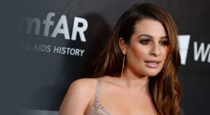 La elegancia y el destape protagonizan la alfombra roja de la gala amfAR