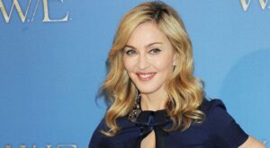 Madonna se atreve con todo: a sus 56 años posa en topless para Interview