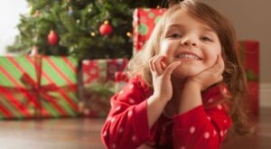 Mujeres para el Diálogo y la Educación: una asociación que regala ilusión en Navidad