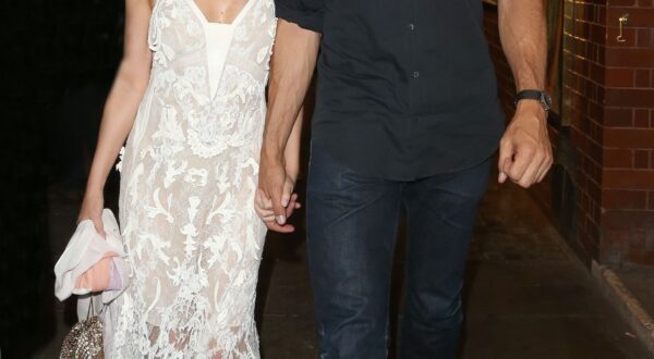 Andrés Velencoso y Kylie Minogue desmienten rumores de crisis paseando por Londres