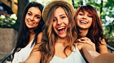 ¿Locas por los selfies? Los 20 mejores momentos para fotografiarnos