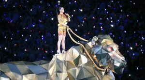 Vídeo: así fue la espectacular actuación de Katy Perry en la Super Bowl
