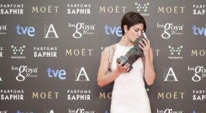 Los momentos más cariñosos de los Goya: ¡vivan los besos!