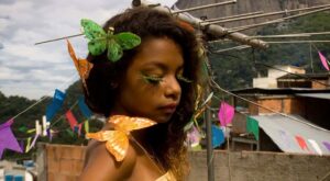 Niños de favelas posan tal y como querrían ser vistos por el mundo