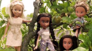 La artista de Tasmania que rescata muñecas Bratz y las transforma en bellezas reales