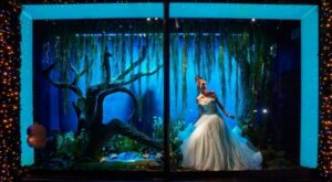 Los vestidos de las princesas Disney cobran vida