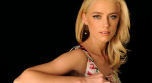 La novia de Johnny Depp habla abiertamente de su bisexualidad