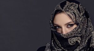 [Vídeo] La evolución de la moda en Irán, ¡el mundo al revés!
