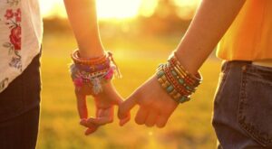 Dos madres lesbianas se convierten en inspiración mundial gracias a sus fotos de Instagram