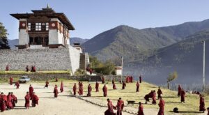 Así juegan los niños alrededor del mundo: un curioso recorrido por los patios de recreo