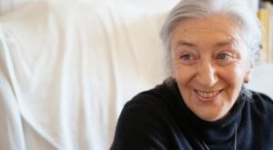 Clara Janés, una mujer más elegida como académica de la RAE