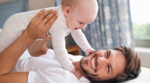 ¿Cómo cambia él tras la paternidad?