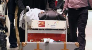 Kate Moss y otros famosos que fueron expulsados de un avión