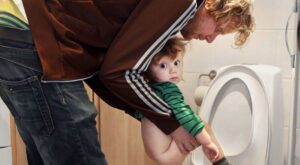 El particular día a día de los padres suecos durante su permiso de paternidad