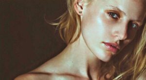 Una modelo perdió una pierna por utilizar un tampón