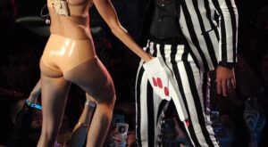 Vogue cancela su portada con Miley Cyrus tras su actuación en los MTV