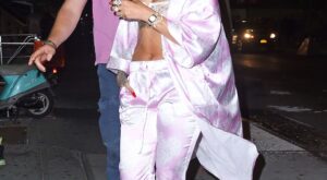 Rihanna y su look pijamero, peor look de la semana