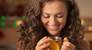 Los 10 usos inesperados del té para tu piel y tu cabello